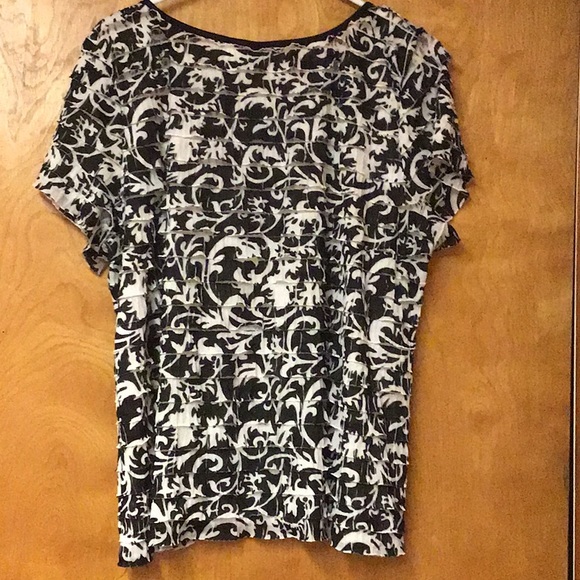 CATO women's ruffled top sz 18/20  black and white - Picture 3 of 8